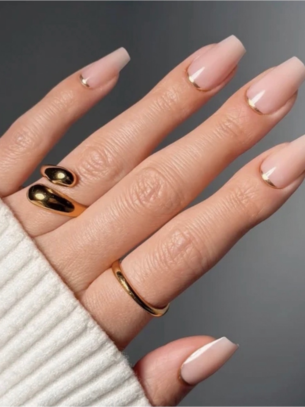 Glamnetic Gold GoalsNude Pink French Tip Nail Kit- Elegant Nude with Gold Accent